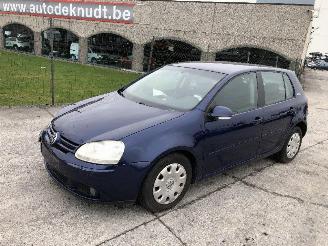 damaged passenger cars Volkswagen Golf 1.4 I 2006/4