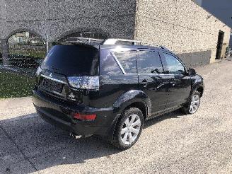 Schadeauto Mitsubishi Outlander 2.3  did 4WD 2012/4