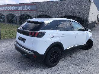 uszkodzony samochody osobowe Peugeot 3008 1.6 HDI 2018/2