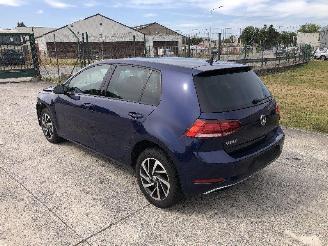krockskadad bil auto Volkswagen Golf 7  1.6 TDI 2018/11