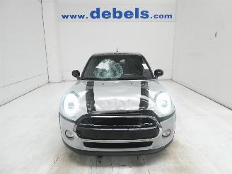skadebil auto Mini Cooper 1.5 2019/4