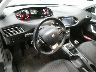 Peugeot 308 II SW STYLE picture 19