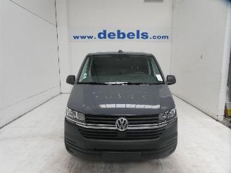 Vaurioauto  passenger cars Volkswagen Transporter 2.0 D 2024/8