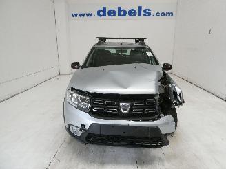 krockskadad bil auto Dacia Sandero TECHROAD 2020/5