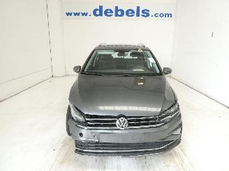 krockskadad bil auto Volkswagen Golf SPORTSVAN COMFO 2020/6