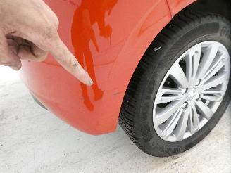 Peugeot 208 SIGNATURE picture 10