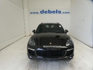 krockskadad bil auto Porsche Cayenne  2017/9