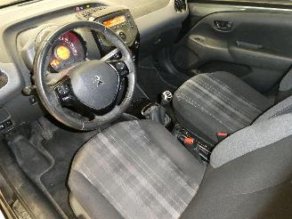 Peugeot 108 STYLE picture 21