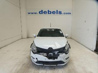 Schadeauto Renault Clio ZEN ENERGY 2019/3