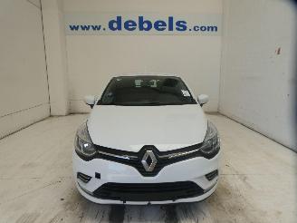 Damaged car Renault Clio MOTORSCHADE 2019/7