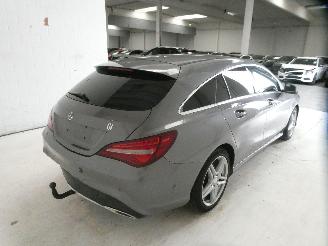 Mercedes 200-serie 200 D picture 14