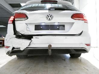 Volkswagen Golf 1.6D VARIANT COMFORT picture 16