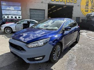 uszkodzony samochody osobowe Ford Focus ST-LINE 2018/1