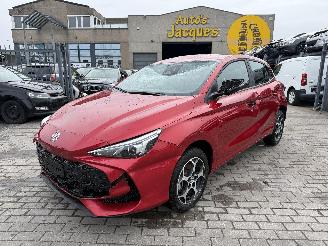 Vaurioauto  passenger cars MG 3 1.5 COMFORT 2025/12
