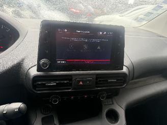 Peugeot Partner 1.5 BLUEHDI PREMIUM picture 22