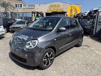 Unfallwagen Renault Twingo AUTOMATIC 2020/10