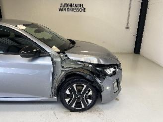 Peugeot 208 ALLURE picture 3