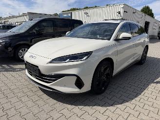 Schadeauto BYD SEAL 6 Touring 1.5 phev dm-i 156 kw comfort lite plug-inn 2026/5