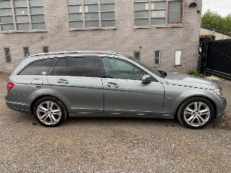 Voiture accidenté Mercedes C-klasse 220 DI BLUEEFFII 2010/1