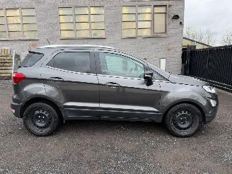 Schadeauto Ford EcoSport TITANIUM 2020/2