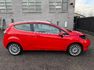 damaged passenger cars Ford Fiesta TITANIUM 2014/10