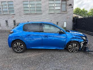 skadebil auto Peugeot 208 1.2 I 2022/8