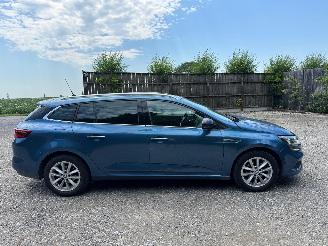 Coche accidentado Renault Mégane IV GRANDTOUR 2018/5