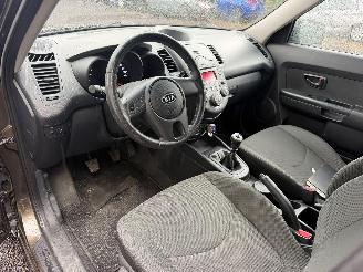 Kia Soul PLUG picture 24