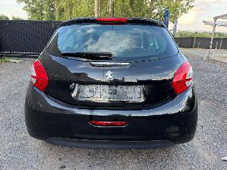 Peugeot 208 LIKE picture 14