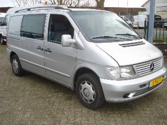 krockskadad bil bedrijf Mercedes Vito DUBBELE CABINE AUTOMAAT AIRCO 2003/1
