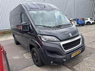 damaged commercial vehicles Peugeot Boxer 330 2.0 BLEU HDI  L2H2 PREMIUM PACK 2019/3
