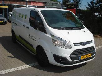 skadebil bedrijf Ford Transit Custom 2,2DCI L2-H1 AIRCO 2013/9