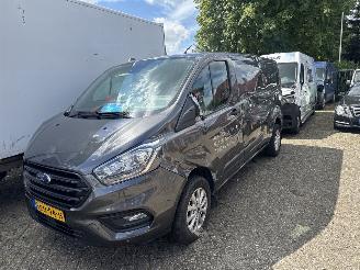krockskadad bil bedrijf Ford Transit CUSTOM  2.0 TDCI  L2 H1  TREND 2022/7