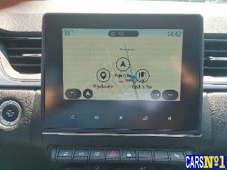 Renault Captur  picture 18