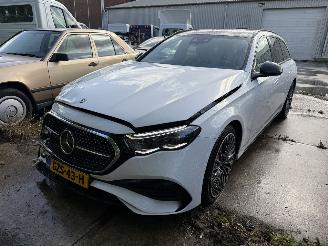uszkodzony samochody osobowe Mercedes E-klasse 300e AMG Line Estate 2024/3