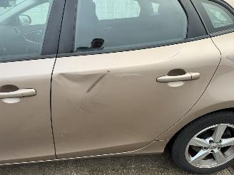 Volvo V-40 2.0 T2 Kinetic picture 9