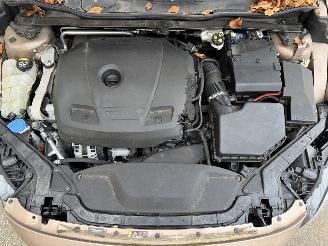 Volvo V-40 2.0 T2 Kinetic picture 16