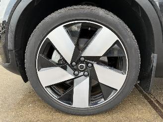 Volvo XC40 Recharge Ultimate 70 kWh Pano Harman Kardon 20\" picture 39