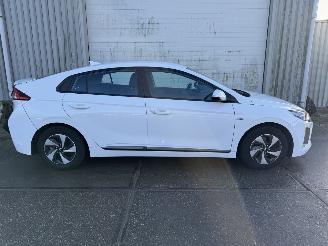 Hyundai Ioniq 1.6 GDi i-Motion picture 2