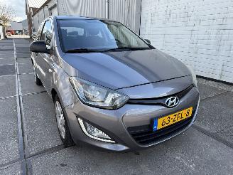 Coche accidentado Hyundai I-20 1.2i First Edition Airco 2012/10