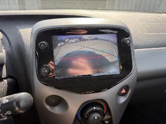 Toyota Aygo 1.0 VVT-i X-Play Multimedia Camera picture 16