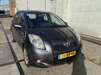 Voiture accidenté Toyota Yaris 1.3 VVTi Sol Automaat 2007/10