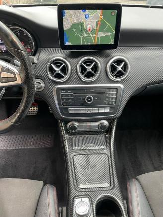 Mercedes A-klasse 180 AMG LINE PANORAMADAK NAVI LED picture 10