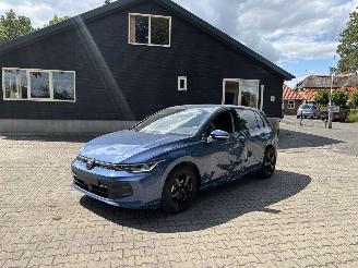 uszkodzony samochody osobowe Volkswagen Golf 8,5 FACELIFT 1.5 NAVI CLIMA CAMERA LED VIRT DASH TREKHAAK B.J 12-2024 NEW MODEL 2024/12