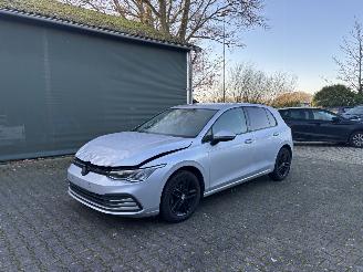 damaged passenger cars Volkswagen Golf 8 EDITION TSI 110 PK CLIMA CAMERA CRUISE LED B.J 2022 2022/5