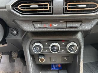 Dacia Sandero FACELIFT STEPWAY 110 PK EXTREEM NAVI CLIMA CAMERA LED CRUISE B.J 2024 picture 13