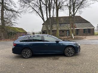 Skoda Octavia TSI AUTOMAAT HYBRIDE NAVI CLIMA VIRT DASH CAMERA TREKHAAK LED B.J 12-2024 picture 5