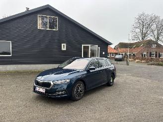 Skoda Octavia TSI AUTOMAAT HYBRIDE NAVI CLIMA VIRT DASH CAMERA TREKHAAK LED B.J 12-2024 picture 7