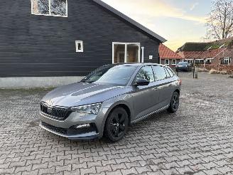 krockskadad bil auto Skoda Scala 1.5 PANO AUTOMAAT 150 PK MONTE CARLO NAVI CLIMA CAMERA LED PDC B.J 2022 2022/11