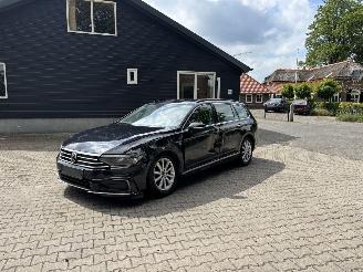 krockskadad bil auto Volkswagen Passat VARIANT GTE 1.4 PLUG IN DSG NAVI CLIMA CAMERA LED CRUISE B>J 2022 2022/1